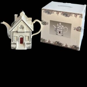 Brown Brothers Charming House-Shaped Teapot - Cream and Red